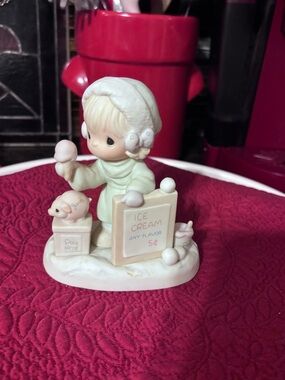 Vintage Precious Moments #109754 Ice Cream Girl “Yummy Christmas” figurine.